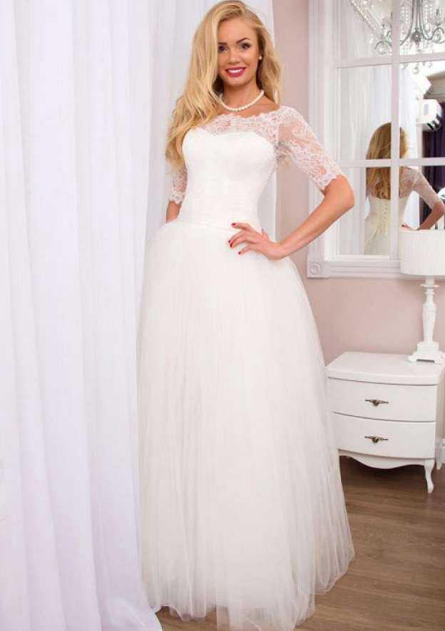 Lace A-Line Wedding Dress with Bateau Neckline and Long/Floor-Length