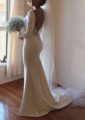 Lace Trumpet/Mermaid Bateau Court Train Satin Wedding Dress