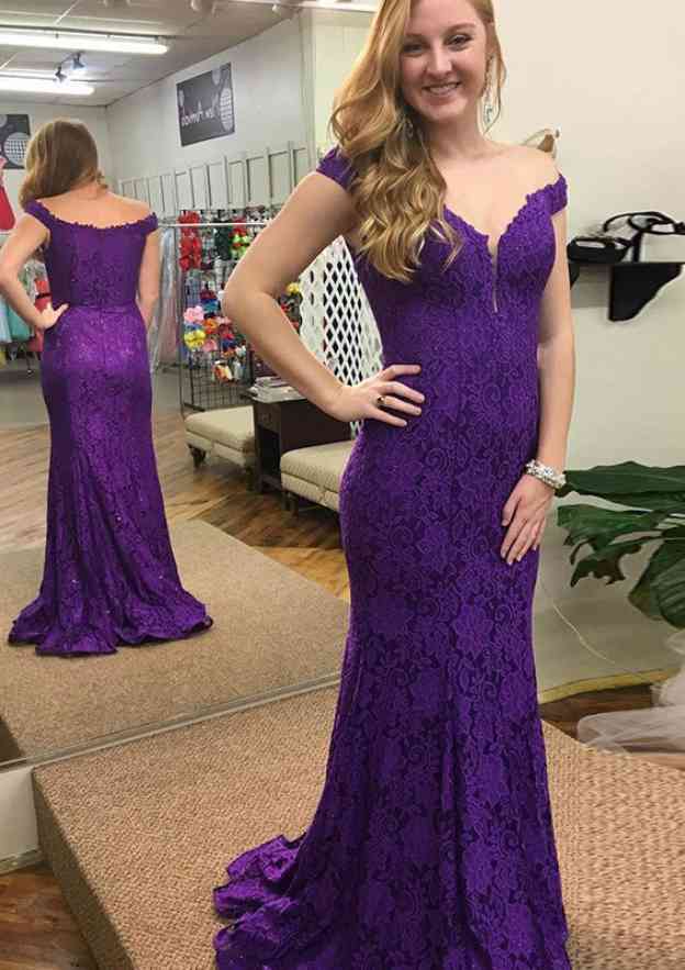 Sleeveless Off-the-Shoulder Sheath/Column Lace Bodycon Prom Dress with Sweep Train