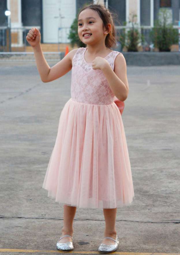 Tulle Bateau Tea-Length A-line Flower Girl Dress with Bowknot