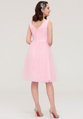 A-Line/Princess V-Neck Sleeveless Knee-Length Tulle Bridesmaid Dress with Pleats