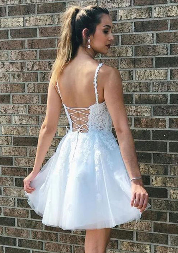 A-line V Neck Sleeveless Lace Tulle Short/Mini Homecoming Dress With Appliqued