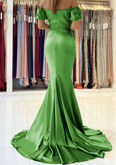 Trumpet/Mermaid Off-the-Shoulder Short Sleeve Satin Sweep Train Prom Dress With Pleated Details